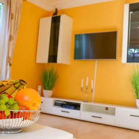 Exklusive Ferienwohnung Mit Garten - Nähe Messe * München