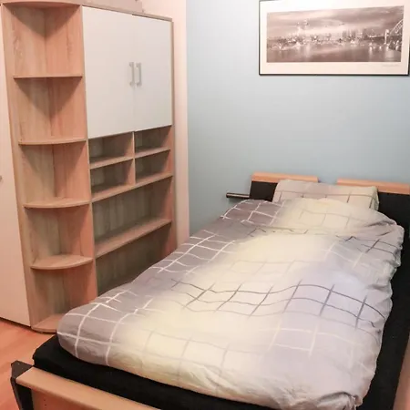 Apartment Exklusive Ferienwohnung Mit Garten - Nahe Messe *